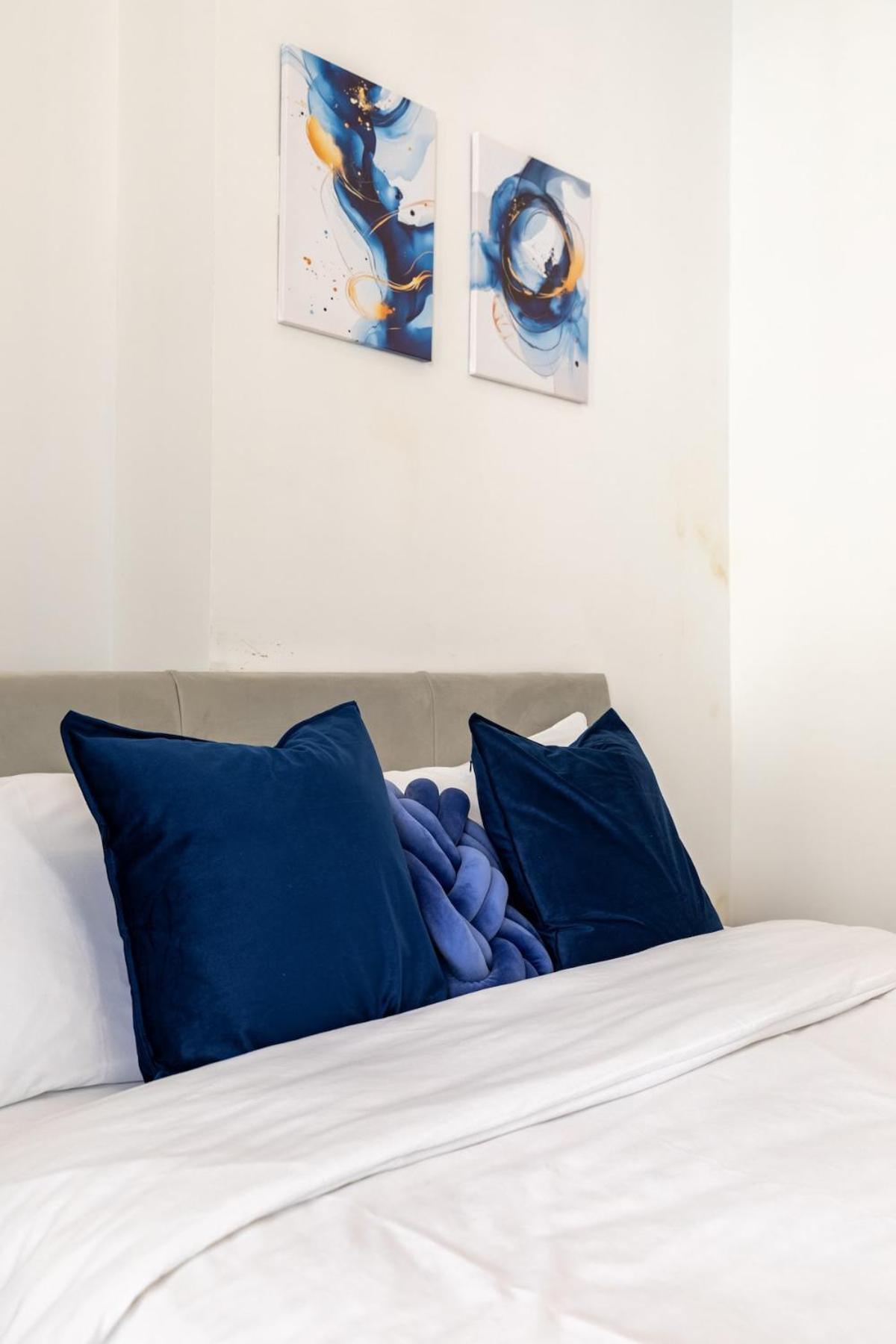Ferienwohnung Stylish 2-Bed Flat In The Heart Of West Hampstead London Exterior foto